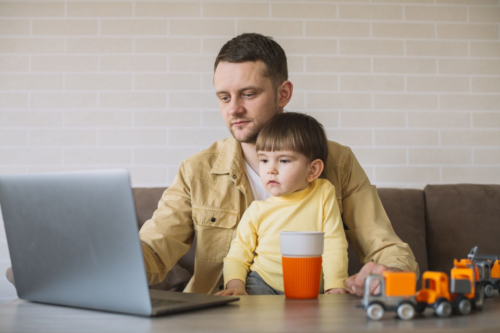 ¿Cómo combinar el trabajo desde casa con el cuidado de los niños ...